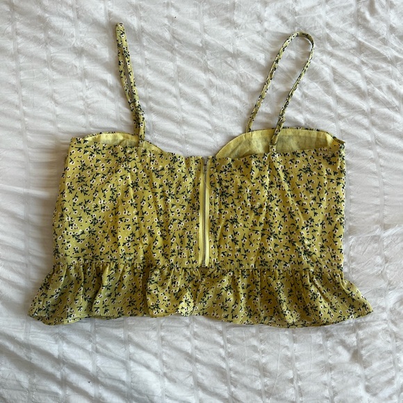 Beginning Boutique Sweetness Floral Top - Picture 6 of 7